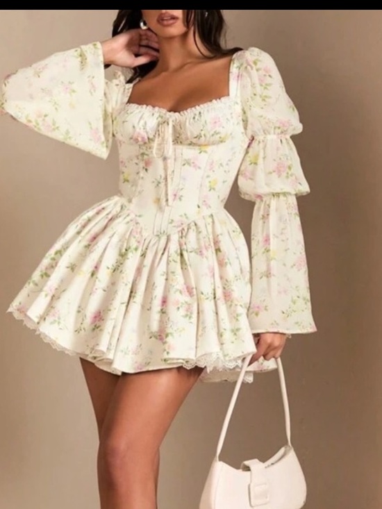 SHEIN Dresses & Skirts - SHEIN Cream Floral Puff Sleeve Mini Dress